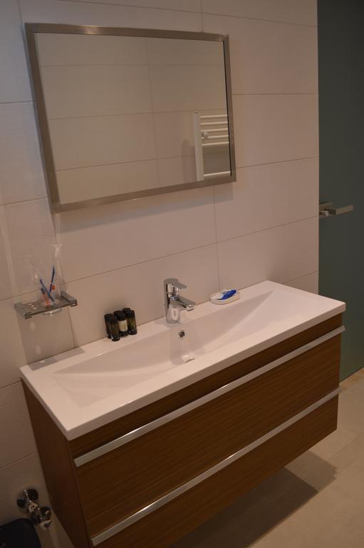 Kamis Suite Неос Мармарас Екстериор снимка